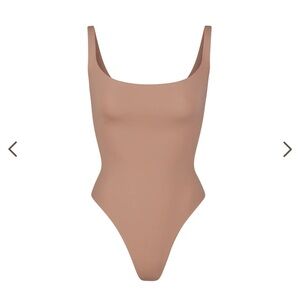 skims fits everybody square neck bodysuit
